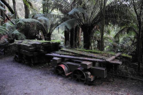 Ancien chariot utilisé par les bûcherons de la scierie
